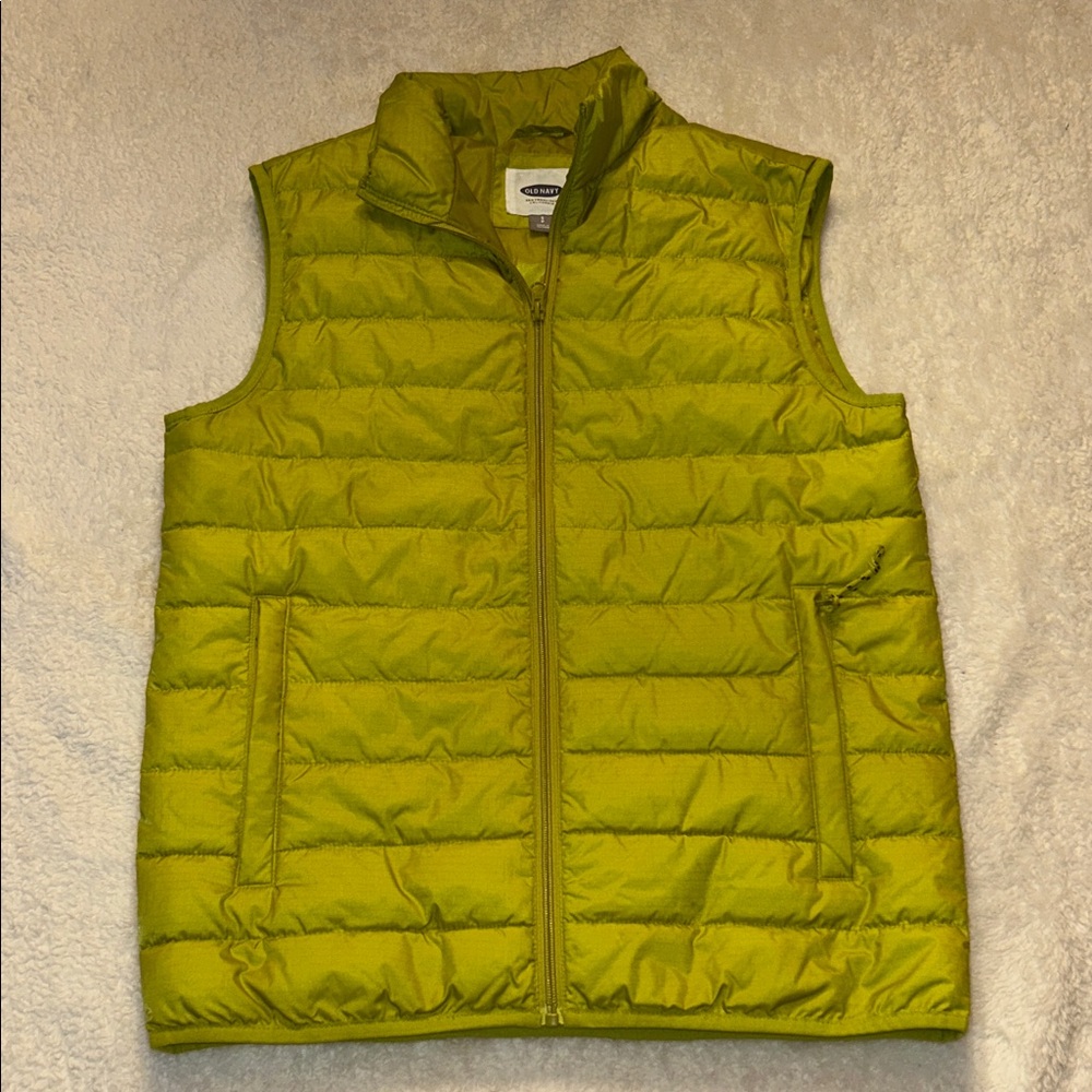Old Navy chartreuse / neon / lime green puffer vest men’s size small